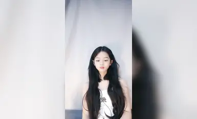 18歳のスクール美女「シャオイのソボボ」が艶めかしく踊って白汁漏らしオナニー(9)