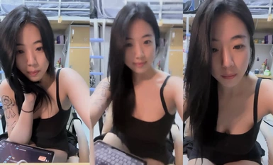 Pada bulan Jun 2024, gadis pelajar itu sangat memberontak, [Bai Yueguang Anda], dia mempunyai keinginannya tertulis di wajahnya di asrama, dia mempunyai puki yang cantik, dan sosok kelas pertama yang sangat provokatif! (5)