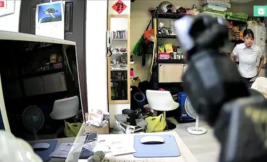 2024-04-29_台北家庭監視_[下着が少し露出]_妹が起きて服を着る、少し露出_妹が帰宅_母が帰宅_妹が帰宅