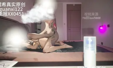 【8月新档】北京女大学生约炮王纹身哥「冠希原创」付费新作！黑丝女大学一边自慰一边挨操骚死了