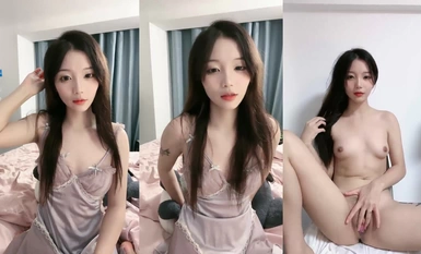 [Bring Xiaoyu home] The post-00s school beauty goddess digs her pussy and masturbates, her juices flowing out (5)