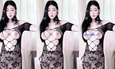 CC【66睡不醒】巨乳主播自慰裸舞天然大咪咪，毛也少~掰开自慰裸舞(2)