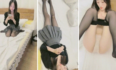 高颜黑丝大奶美眉【榨精少女】不要拍脸不要受不了了快点射啊要来了你TM失禁了嘛身材苗条鲍鱼粉嫩被大哥无套输出边操边喷失禁了