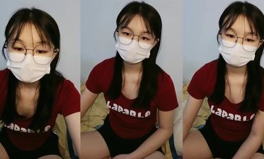 清纯粉嫩眼镜娘@酒窝小妹尺度福利秀(2)