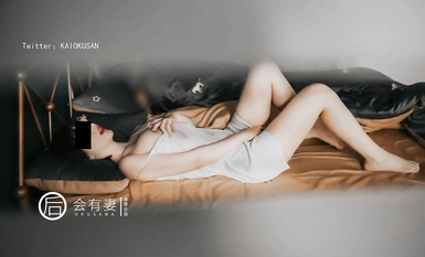 【深夜企画】最高のモデル【妻をもらいます】 - バイブ露出したバキュームセクシー背中の開いたセーター