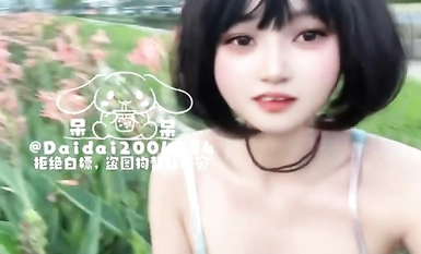 露脸反差小母狗『呆呆』户外被主人爸爸灌肠，翘起小菊花喷射！野外露出尿尿调教，玩的就是紧张刺激[下] (2)