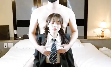 超高質量妹子雙馬尾可愛臉蛋 流出無敵甜美粉嫩學生妹內射嫩逼