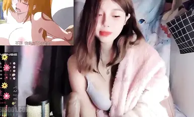 【Stripchat】大胸萌妹微胖少女「Many-yiyi」邊看成人動畫邊用跳蛋自慰騷魅吐舌頭