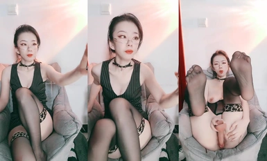 [โชค Xue Nai] น้องสาวตุ้งติ้ง_น้องสาวเซ็กซี่ขายาวเต้นรำอย่างหลงใหล_เปลือยเปล่า_ช่วยตัวเองและผลักดันด้วยอุปกรณ์ประกอบฉากที่น่าตื่นเต้น (7)