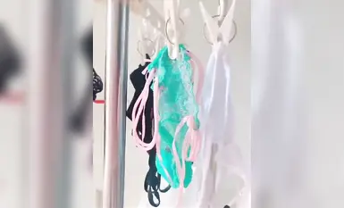 The latest October benefits! Twitter contrast female animal wife [Slut Xin'er] large-scale view, exposed eating chicken, licking eggs and sucking sperm (2)