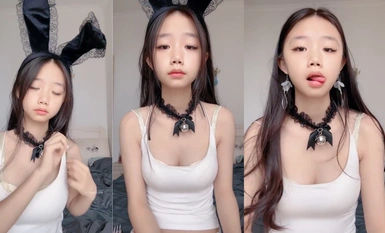 인터넷에서 가장 아름다운 소녀 ~ [Xiaoyun Slowly] 신의 관점에서 클로즈업 ~ 둥근 가슴, 핑크 보지, 알몸 댄스 소품 및 자위 (5)