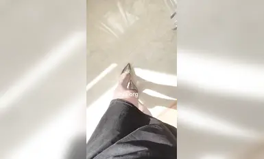 太ったお尻を持つ人気のネット有名人 @olive_emmm の新しいプライベート写真 6 セット - サスペンダー スカート (2)