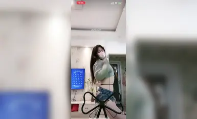 Penari selebriti Douyin @宁向(向向) ahli kumpulan mempersembahkan tarian bogel berskala besar (11)