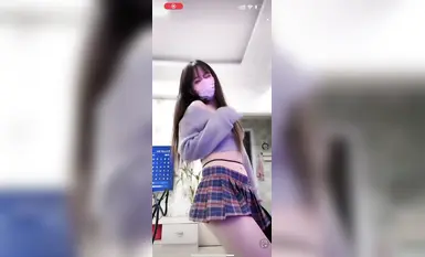 Penari selebriti Douyin @宁向(向向) ahli kumpulan mempersembahkan tarian bogel berskala besar (20)