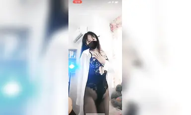 Nhóm thành viên vũ công nổi tiếng trên mạng Douyin @宁向(xiangxiang) biểu diễn điệu nhảy khỏa thân quy mô lớn (23)