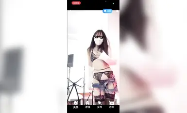 Vũ công nổi tiếng trên mạng Douyin @宁向(xiangxiang) thành viên nhóm khiêu vũ khỏa thân quy mô lớn (74)