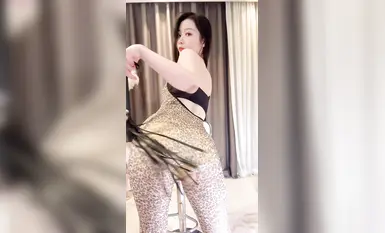 Douyin’s beautiful dancer @屖circacridine’s second collection of hot dances (3)