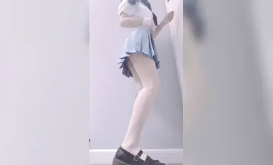 Ang pinakamagandang kagandahan sa puting sutla na medyas ay hinihikayat si Baihu na magsalsal at pumulandit hanggang sa kasukdulan