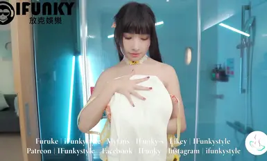 "Jungle x Taiwan Hot Spring Girl" Soup Girl - Extreme Breast Girl "Maomao Meow" "MoMoCat" G-cup breast girl, masturbating to a super exciting scale in the bathhouse (2)