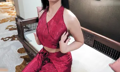 อีตัวดาราอินเทอร์เน็ตเซ็กซี่ตัวน้อย [มีอมยิ้มอยู่ข้างใต้] ✅กี่เพ้าสีแดงเซ็กซี่และสวยงาม เย้ายวน ร่างกายสมบูรณ์แบบสุด ๆ รูเสือขาวสุดเซ็กซี่ที่เต็มไปด้วยน้ำอสุจิ!