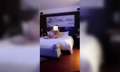 Libu-libong tao ang sumasamba sa dakilang diyos na "Pirate Captain", ang pinakabagong mainit na pribadong shoot noong Enero_Ang pinakamahusay na diyosa ay sumakay nang ligaw_Cum sa loob at labas ng floor-to-ceiling window_HD 1080P bersyon 1 (21)