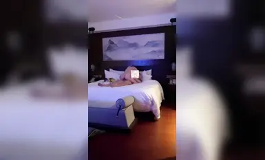 Libu-libong tao ang sumasamba sa dakilang diyos na "Pirate Captain", ang pinakabagong mainit na pribadong shoot noong Enero_Ang pinakamahusay na diyosa ay sumakay nang ligaw_Cum sa loob at labas ng floor-to-ceiling window_HD 1080P bersyon 1 (21)