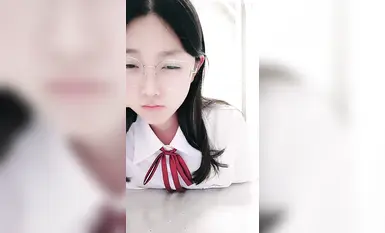 2024年12月新人學生妹【小肉肉】，一股清流，眼鏡反差嫩妹，讓人眼前一亮，初戀風純欲臉大尺度全脫！ (2)