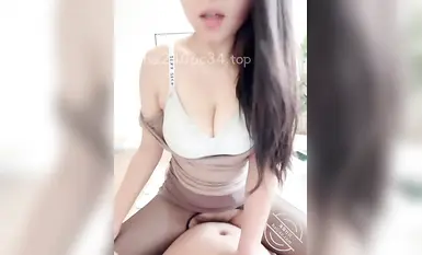 【12月新作】オリジナルケープマスター【初めて妹にもらった】妹がはだけたストッキングを履いて他人に見られるようにテイクアウトし、最後は潮吹きするまで犯した。