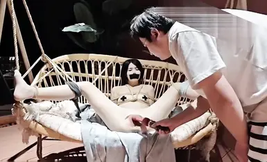 The school beauty is tied up and trained for forced orgasm ✅KS training in the elevator and training on the terrace beside the road! Arouse the M attributes of the top-notch, super-tender lolita with good looks, and she will have a climax after entering and creampiing from behind.