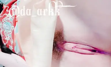 とても柔らかくて純粋で美しい小さな妖精 【うっかり潮吹きしてしまった】小さなアソコは敏感すぎて、擦っただけで大量の水が吹き出してしまいました パパの大きなチンポで小さな雌犬のアソコをいっぱいにしたいです (1)