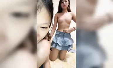 【泡泡鱼小美眉】超嫩#萝莉小妹妹~群p啪啪~抠穴自慰(6)