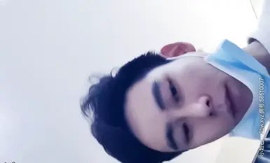 深夜场约了个黑裙性长腿妹子啪啪，如此美丽动人，要让她穿上情趣装口交拨开内裤上位骑坐猛操