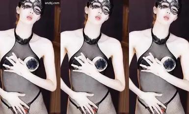 NetEase CCのセクシーキャスター[白耀耀]が数万元かけて大富豪のためにセクシーダンスをカスタマイズした。大胆にオマンコを露出させて小道具でオナニー（18）