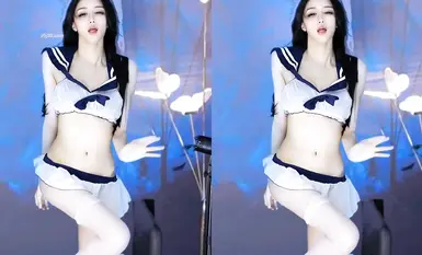 NetEase CCのセクシーキャスター[白耀耀]が数万元かけて大富豪のためにセクシーダンスをカスタマイズした。大胆にオマンコを露出させて小道具を使ってオナニーする（２）