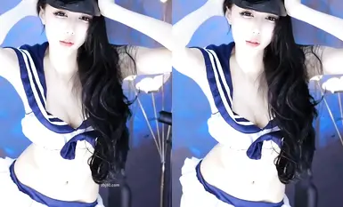 NetEase CC's sexy anchor [Bai Yaoyao] customized a sexy dance for a tycoon for tens of thousands of yuan. Boldly expose your pussy and use props to masturbate (2)
