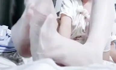 [New Stream in 2025] S-class perfect face, Twitter pure goddess [Little Bad Cat] latest high-priced customization ①, face hole in the same frame masturbation, looks like a sexy butterfly pussy (4)