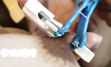 极品粉嫩反差学妹『母狗糖糖』被主人爸爸全裸露出调教啪啪，压肏后入站立式抽插侧入夹腿爆肏各种姿势抽插打桩爽翻了