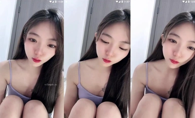 ขาสวยเรียวยาว เท้านุ่มนิ่ม สาวน้อยน่ารัก ชุดซีทรูผ้าไหมสีดำชิ้นเดียว เท้านุ่มนิ่มโชว์คำหยาบคาย คุกเข่าช่วยตัวเองด้วยอุปกรณ์ต่างๆ ลึกเข้าไปในช่องคลอด (28)