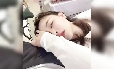 阿黑颜母狗合集，白眼吐舌高潮脸，舌头十分灵活，这小弟弟被裹住该有多爽！ (3)