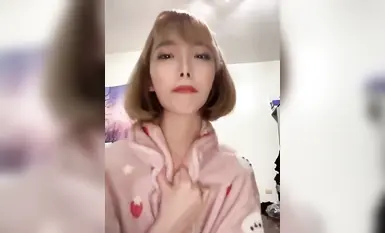 阿黑颜母狗合集，白眼吐舌高潮脸，舌头十分灵活，这小弟弟被裹住该有多爽！ (3)