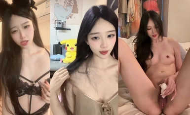 高颜值反差婊露脸裸舞自慰流白浆(1)