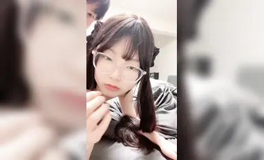 [New products in 2025] Wonderful dialogue, pure and beautiful big boobs, young girl with glasses [栗子喵] paid, pink pussy with a thin line of skin, showing her face in sex, masturbating with props, becoming a bitch for money (3)