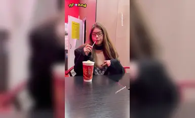 [เปรียบเทียบตัวเมีย m] ตัวเมียที่ถูกเปิดเผยกลางแจ้ง