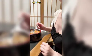 【淫趴户外露出反差母狗】饭店包间