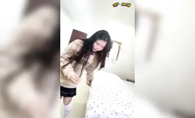 【清純女大 竟是母狗？】情侶做愛自錄