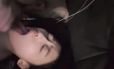 [Internet celebrity contrast bitch leaked selfie] Contrast bitch couple having sex and facial cumshot