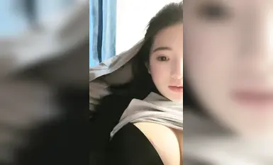 【真實露臉學生妹】土豪重金定製，高顏校花級美女【大二學妹】福利，教室課堂上露奶，宿舍露出自慰，絕品饅頭逼 (1)