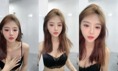 Pada tahun 2007, gadis kecil bertatu terbaik "Merenung Tragedi" membayar siaran langsung, dengan penampilan seperti dongeng, kaki panjang terbaik, menggosok payudaranya dan melancap, saya sangat iri dengan teman lelakinya! ② (7)