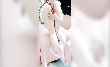 A nine-head-tall girl with a perfect body is hooking up with a sponsor and is trained to have sex. She is beautiful and has an invincible body. She is a top-notch contrast bitch who is a goddess of the poor and a sperm pot of the rich! Next (12)