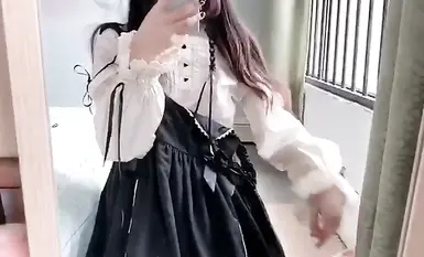 【青春无敌】推特人气嫩妹，抖音风女菩萨【tongtong_22】福利，裸舞自慰啪啪(2)